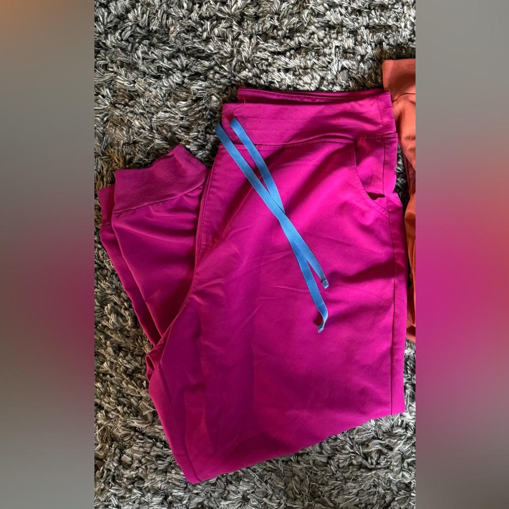 FIGS high waisted Zamora joggers